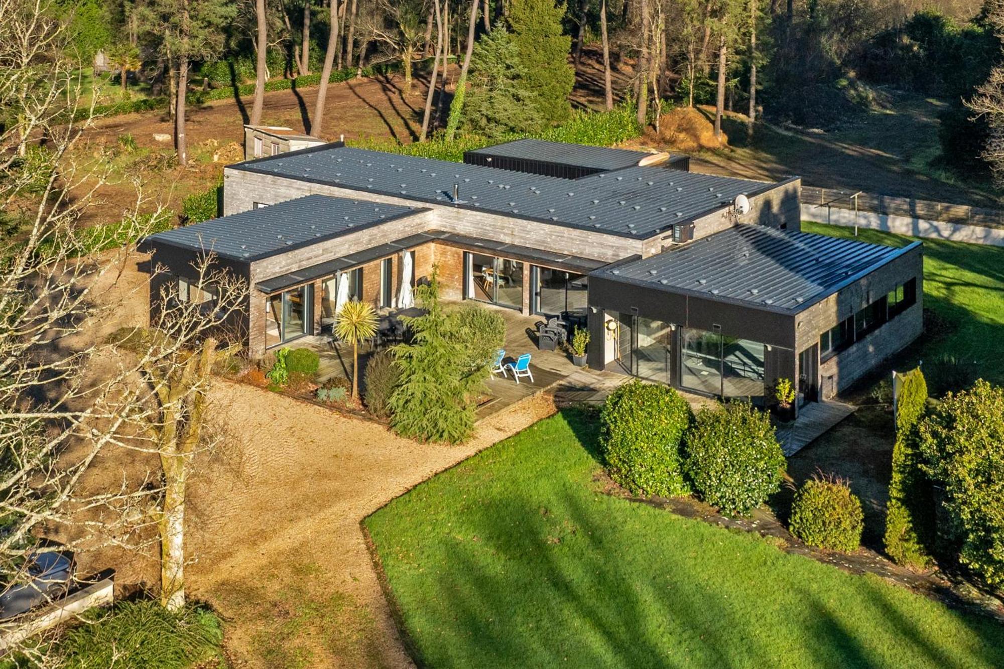 La Villa Des Legendes - Spa & Swimming Pool Sizun Exteriör bild